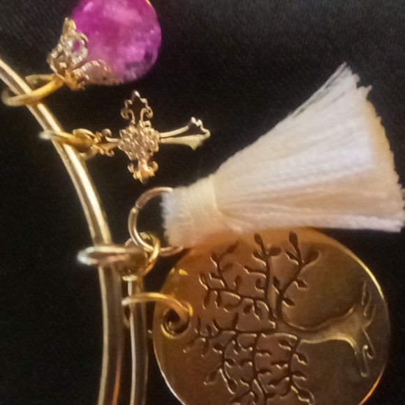 Tree of life bangle bracelets cross with crystal. Expandable bracelet - Picture 1 of 4